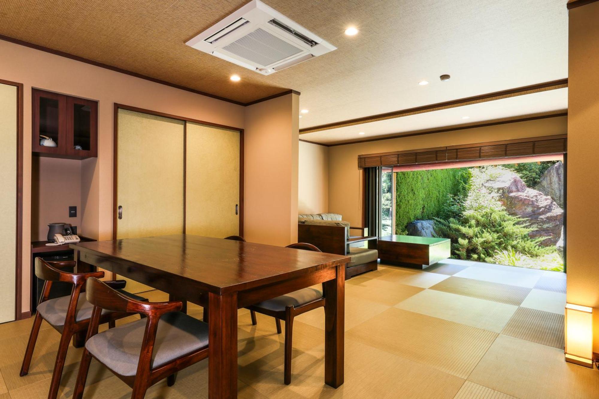 Beautiful Japanese Garden Kagetsu Hotel Fuefuki Exterior photo