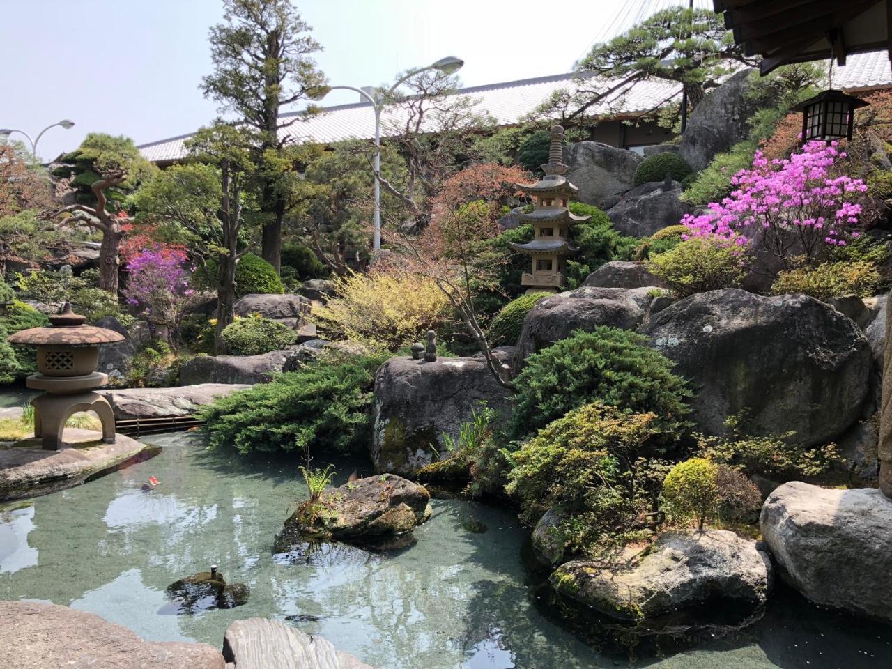 Beautiful Japanese Garden Kagetsu Hotel Fuefuki Exterior photo